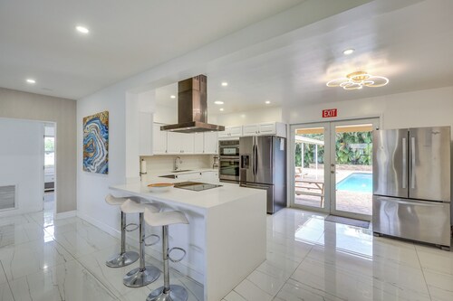 Luxe Ft Lauderdale Pool Oasis Near Airport & Beach
