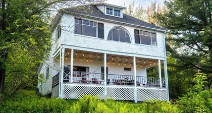 A beautiful large historic waterfront cottage on the Saint John River