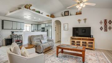 House (2 Bedrooms) | Interior