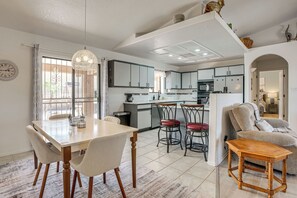 Interior - Spacious Yard! Yuma Escape, Near Shops & Golf (Yuma)