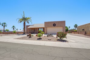 Interior - Spacious Yard! Yuma Escape, Near Shops & Golf (Yuma)