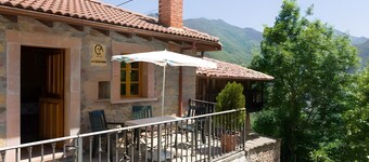 Country House 'Casa de Aldea La Quintana' with Mountain Views