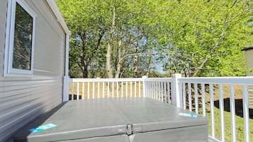 Bain à remous extérieur