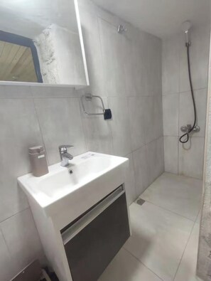 Hair dryer, towels, toilet paper