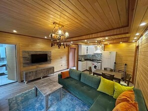 Luxury Apartment, Lake View | Living area - Falay Pansiyon (Trabzon)