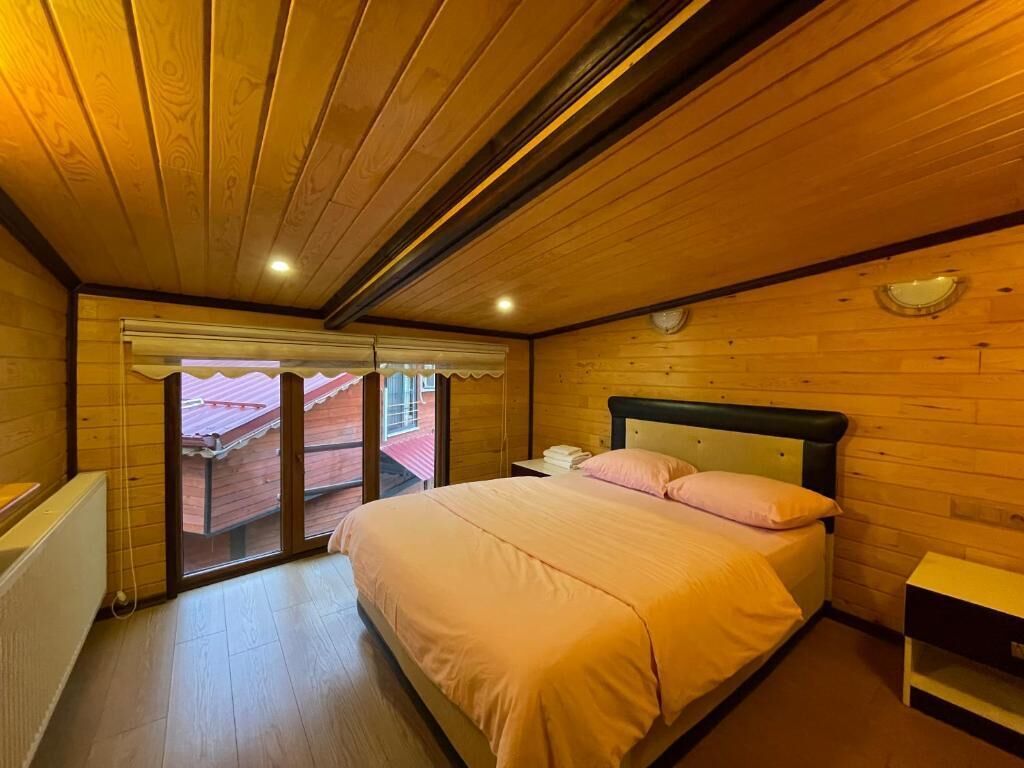 Comfort Triple Room, Lake View