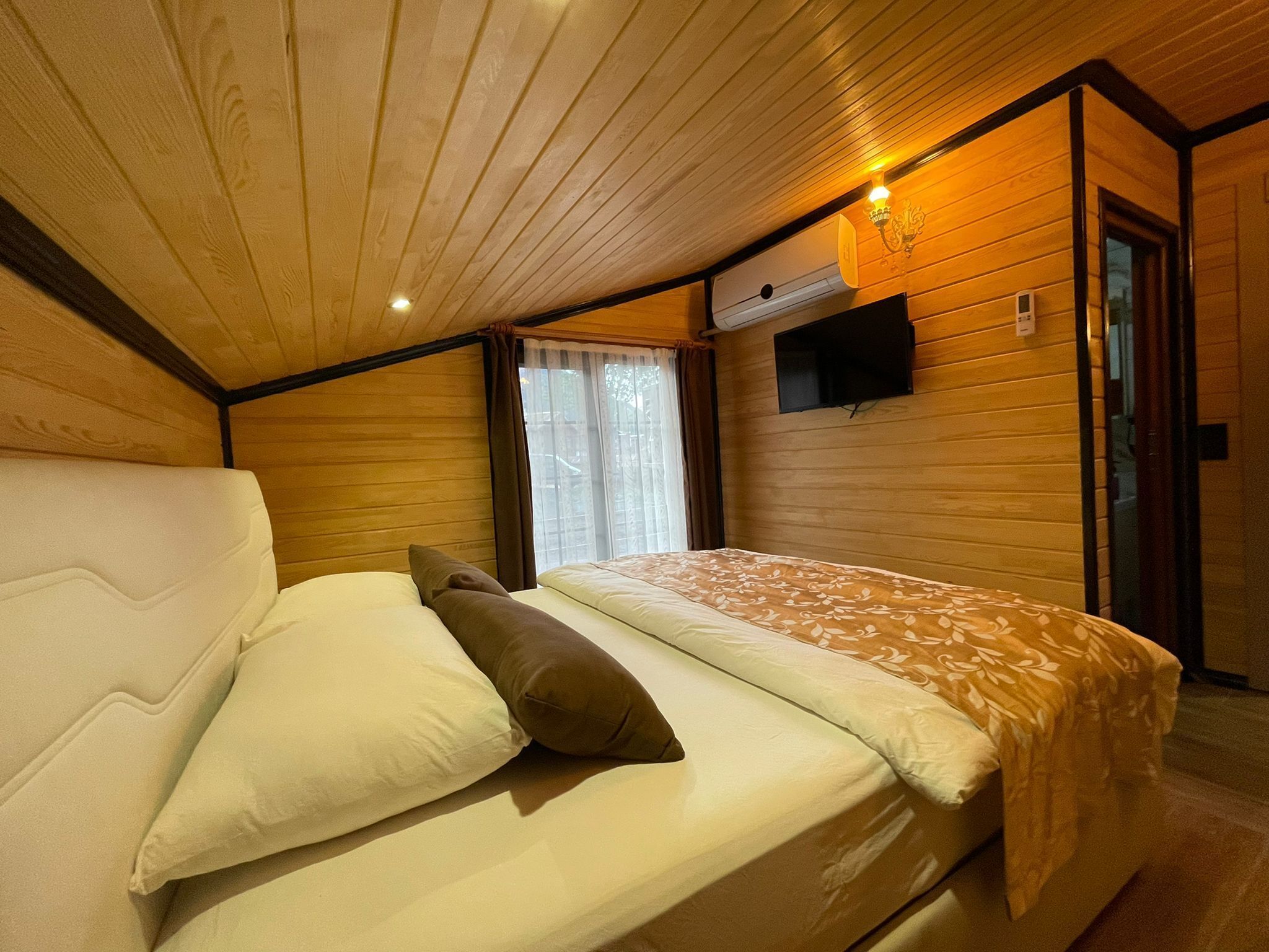 Junior Condo, City View | In-room safe, soundproofing, iron/ironing board, free WiFi