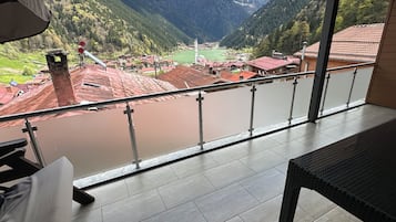 Familienapartment, Seeblick | Terrasse/Patio