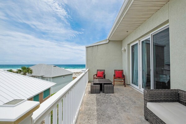 Terrace/patio - Gulf View Townhome | Gorgeous Views, Game Room, & Family Fun! (Pensacola Beach)