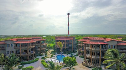 Beach front, reef view, sleeps 8