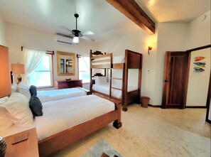 Free WiFi - Beach and pool view steps from the sea (San Pedro - North)