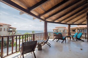 Property grounds - Stunning views of the Caribbean sea & reef (San Pedro - North)