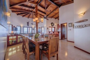 Dining - Stunning views of the Caribbean sea & reef (San Pedro - North)