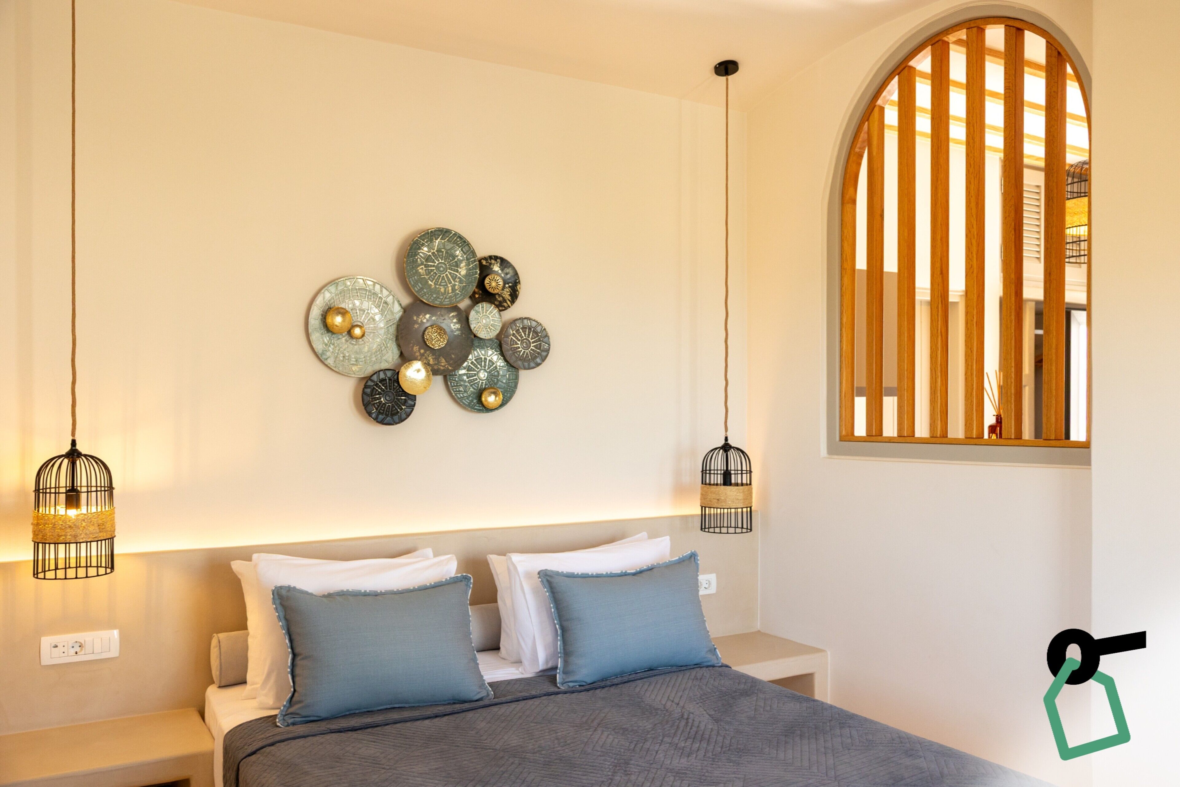 Suite, Balcony