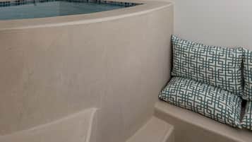 Suite, Balcony | In-room safe, free WiFi