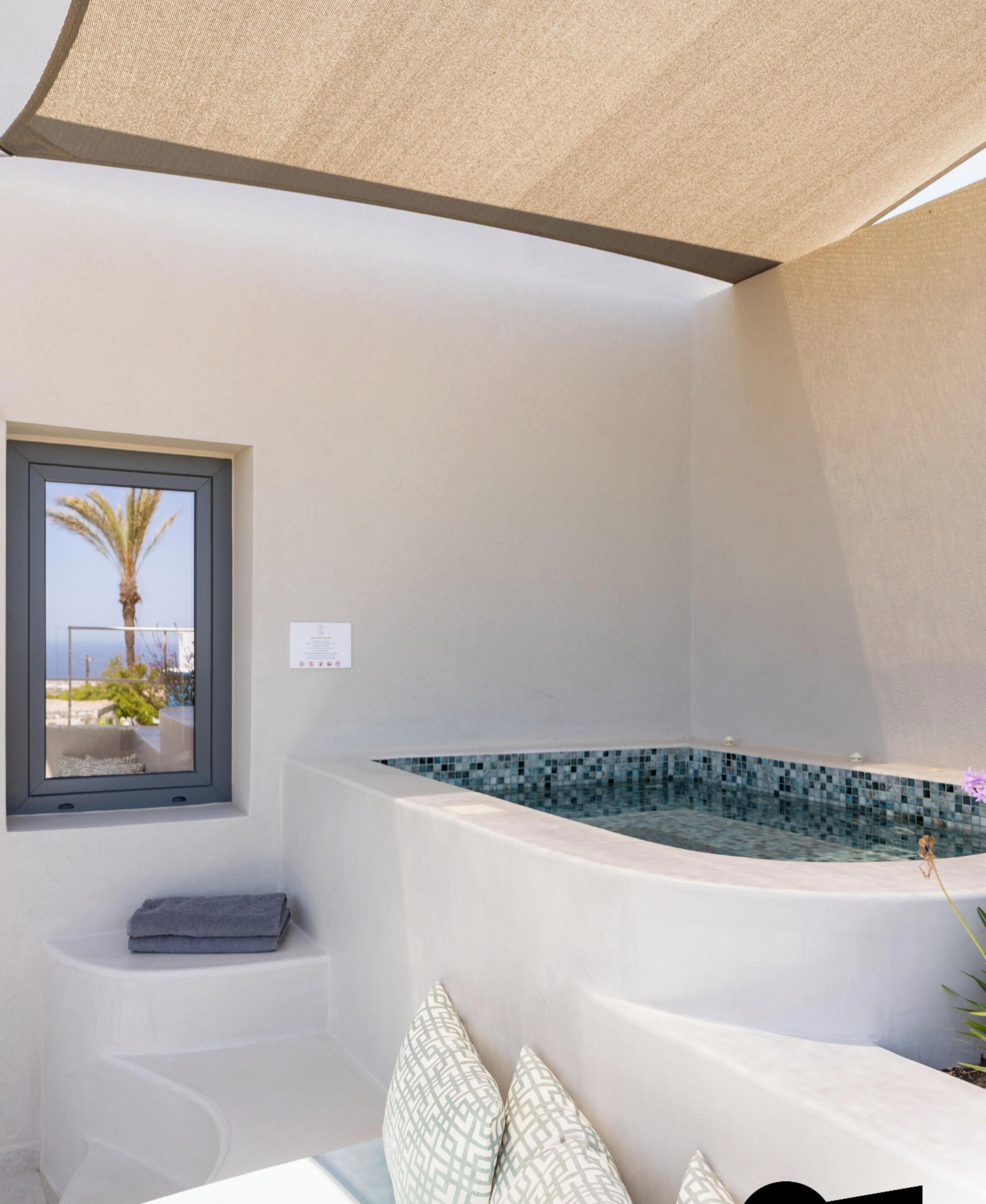 Suite, balcón | Terraza o patio