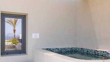 Suite, balcón | Terraza o patio
