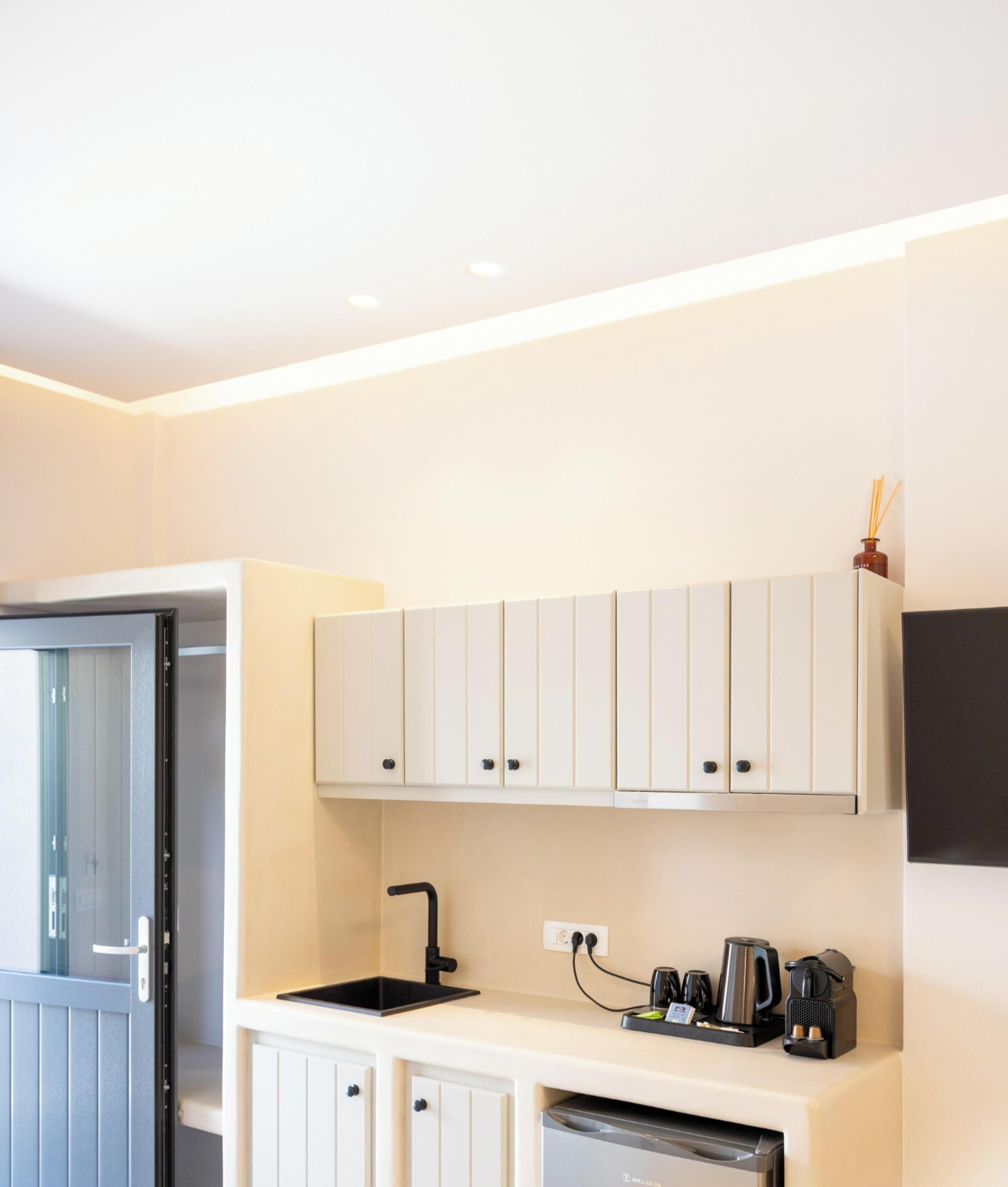 Suite, Balcony | In-room safe, free WiFi