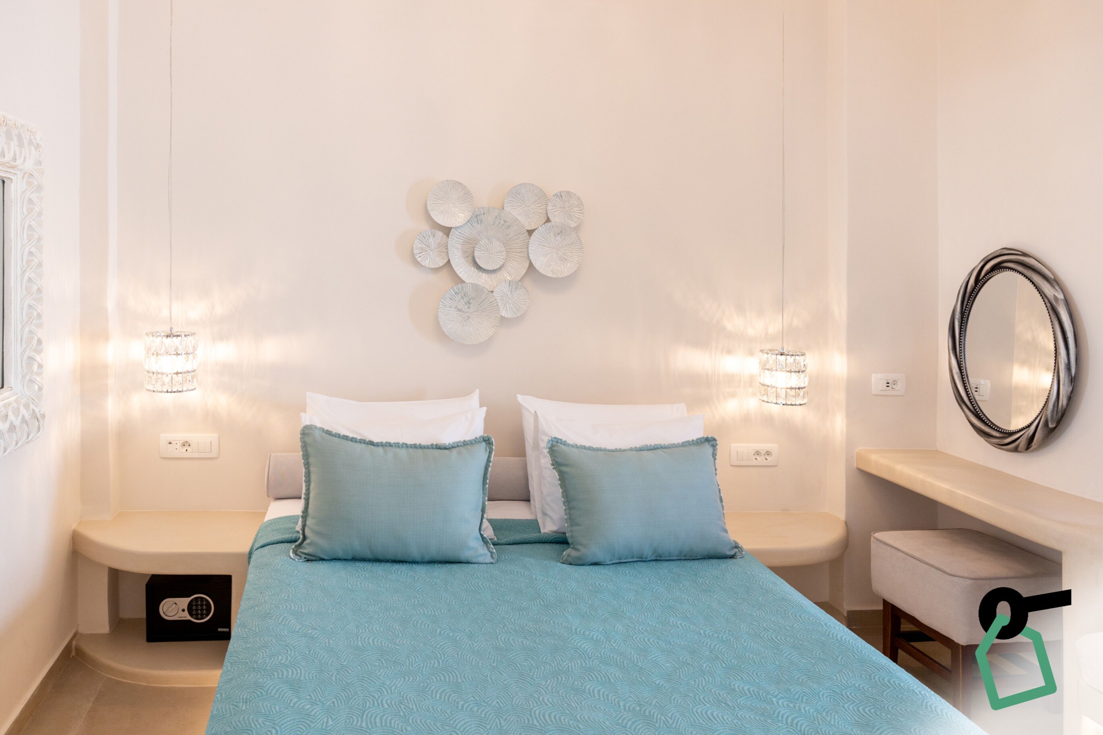 Suite, Balcony