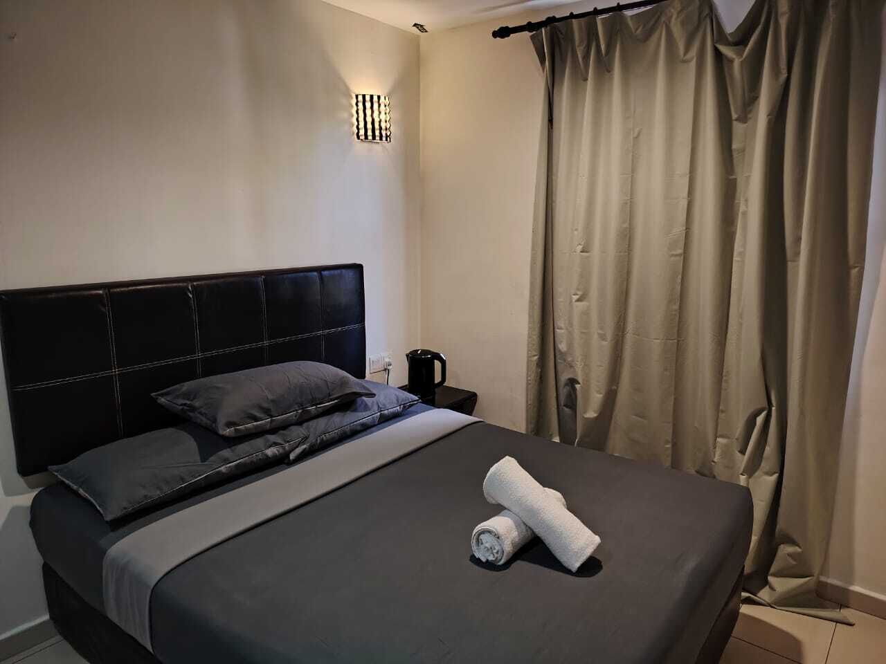 Grand Double Room | Free WiFi