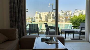 Chalet, 3 Bedrooms, Lagoon View | Interior