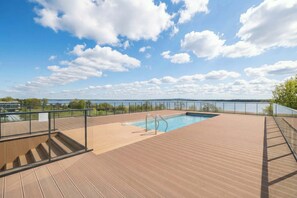 Pool - Air-Conditioned Apartment Near the Beach | Pool and Parking (Mielno)