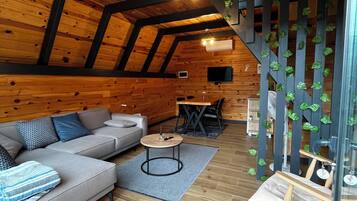 Family Bungalow, Mountain View | Living area