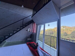 Superior Cabin, Mountain View