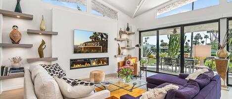 Smart TV, fireplace, table tennis, offices