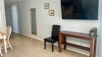 Condo, 1 Bedroom | Interior