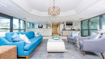 Condo, 2 Bedrooms | Lobby