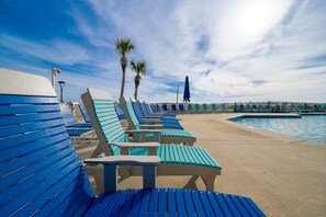 Apartamento, 1 habitación | Piscina | Una piscina cubierta, una piscina al aire libre
