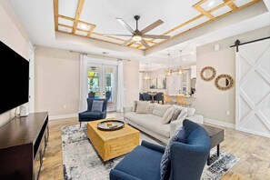 TV, offices - Designer getaway with private pool, luxe lanai, home office & outdoor kitchen (Bonita Springs)