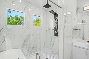 Shower, towels - Luxe brand-new home with designer interior, lanai, private pool, & spa (Bonita Springs)