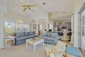 TV, fireplace, offices - Snowbird-friendly retreat with WiFi, private pool, washer/dryer, & dog friendly (Cape Coral)