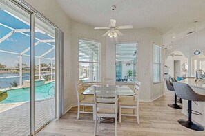 Dining - Snowbird-friendly retreat with WiFi, private pool, washer/dryer, & dog friendly (Cape Coral)
