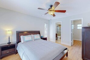 3 bedrooms, iron/ironing board, WiFi, bed sheets - Canal-Front Getaway with Private Dock, Kayaks, Fishing Rods & Heated Pool (Cape Coral)