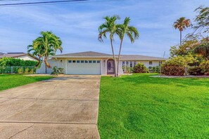 Exterior - Canal-Front Getaway with Private Dock, Kayaks, Fishing Rods & Heated Pool (Cape Coral)