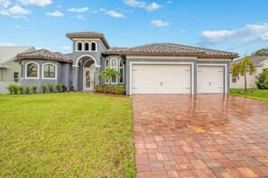 Exterior - Snowbird-Friendly Home w/ Private Pool, High-Speed WiFi, Central AC, & W/D (Cape Coral)