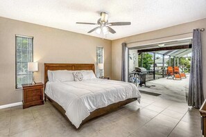 2 bedrooms, iron/ironing board, WiFi, bed sheets - Spacious waterfront home with private pool & grill - near downtown (Cape Coral)