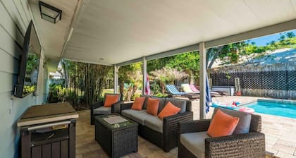 Vilano Beach I Ocean - Private Pool - Fire Pit 3 Bedroom Home