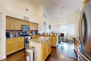 Fridge, microwave, oven, stovetop - Inviting home near pristine beaches with views & heated pool - dog-friendly (Cape Coral)