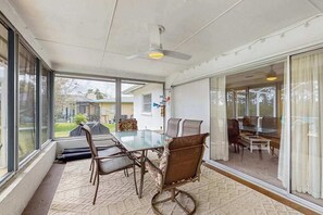 Dining - Waterfront & ground-floor home with free WiFi, dock, pool, & central AC (Englewood)