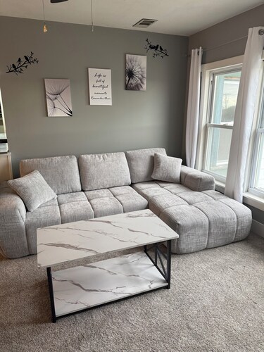 2-bedroom apartment in enchanting Phoenix with AC and comfort