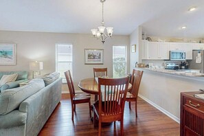 Interior - Waterside Home with Private Covered Pool & Patio - Golf Courses Nearby (Fort Myers)