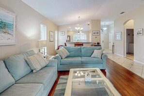 TV, DVD player, offices - Waterside Home with Private Covered Pool & Patio - Golf Courses Nearby (Fort Myers)