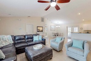 TV, offices - Inviting home w/ screened pool, lovely patio & upgraded interior - beach nearby (Englewood)