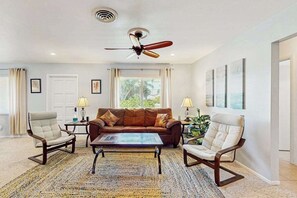 TV, DVD player, offices