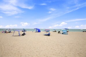 Nær stranden