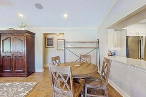Dining - NEWLY RENOVATED:Luxurious Living and Open Concept W/ Pool on your Naples Retreat (Naples)